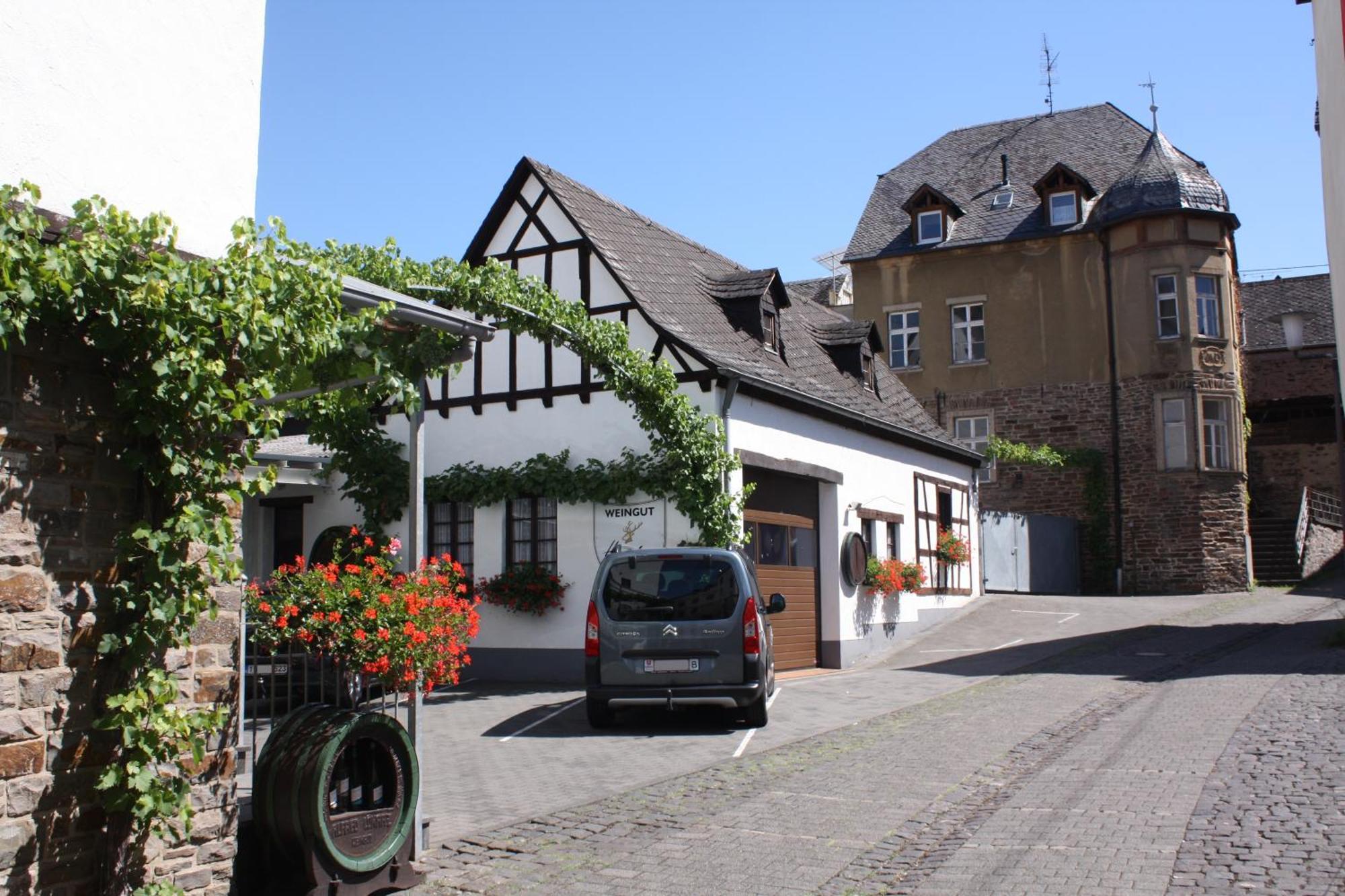 Hotel Weinhaus Hirschen Bruttig Exterior foto