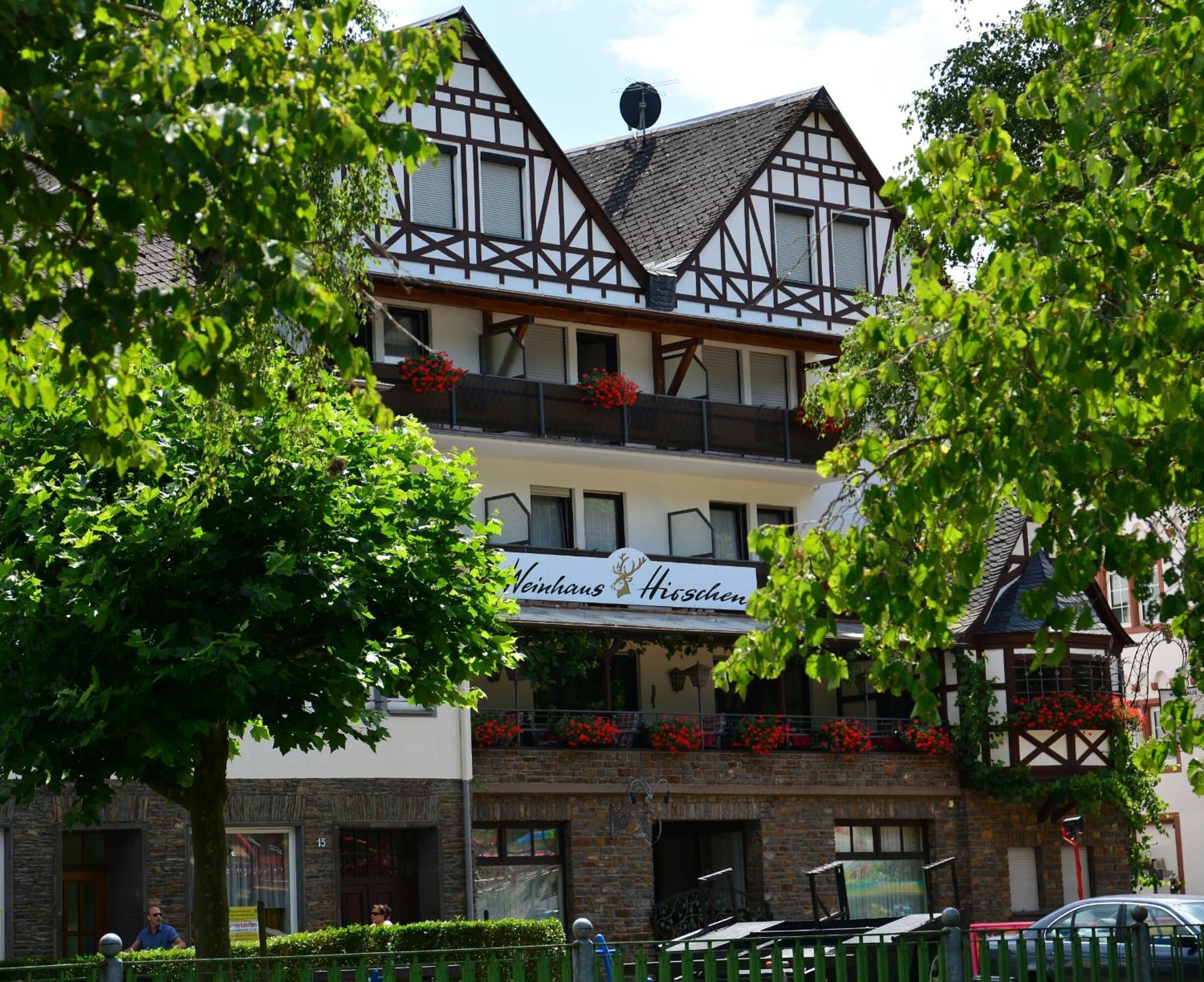 Hotel Weinhaus Hirschen Bruttig Exterior foto