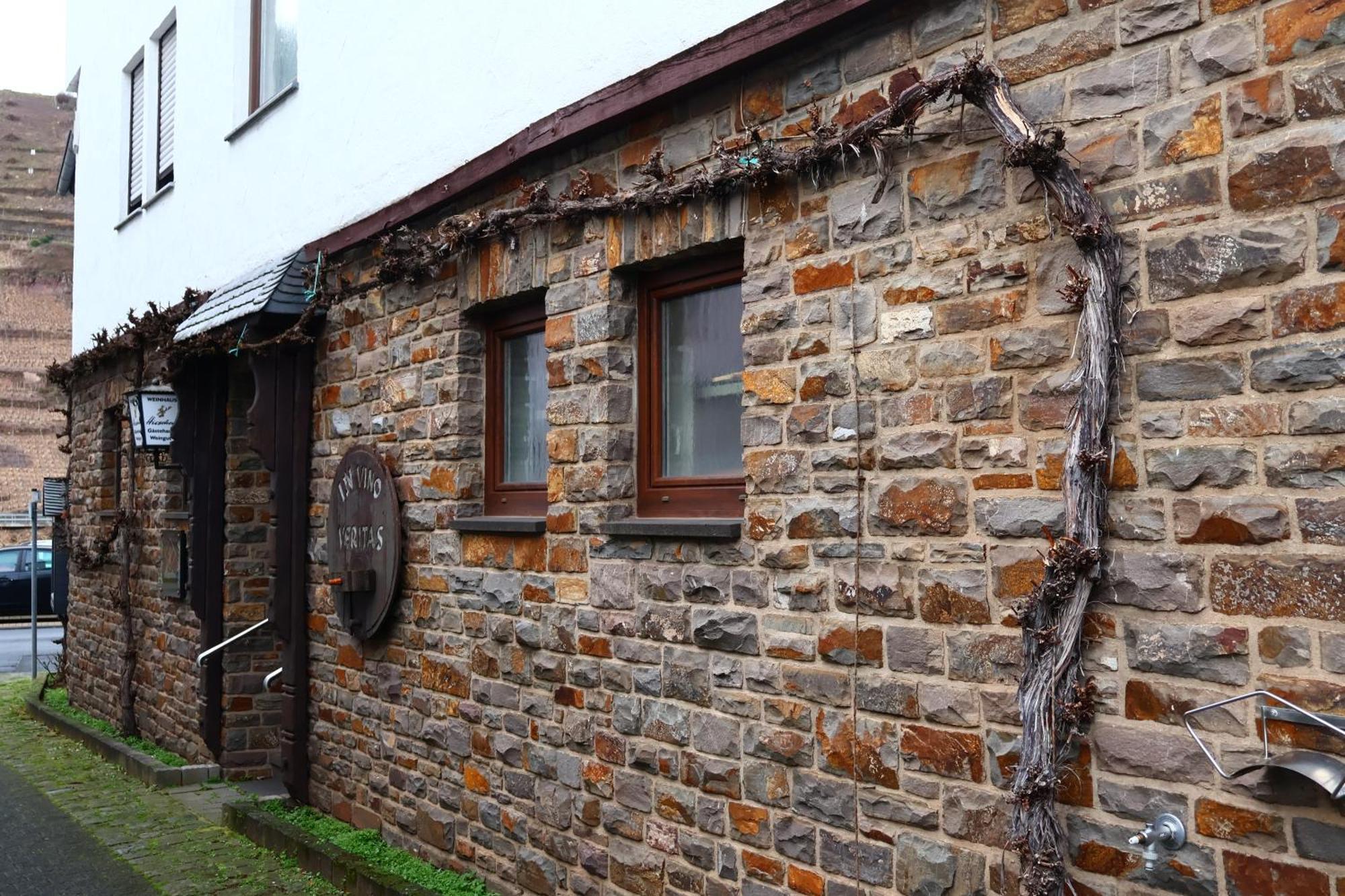 Hotel Weinhaus Hirschen Bruttig Exterior foto