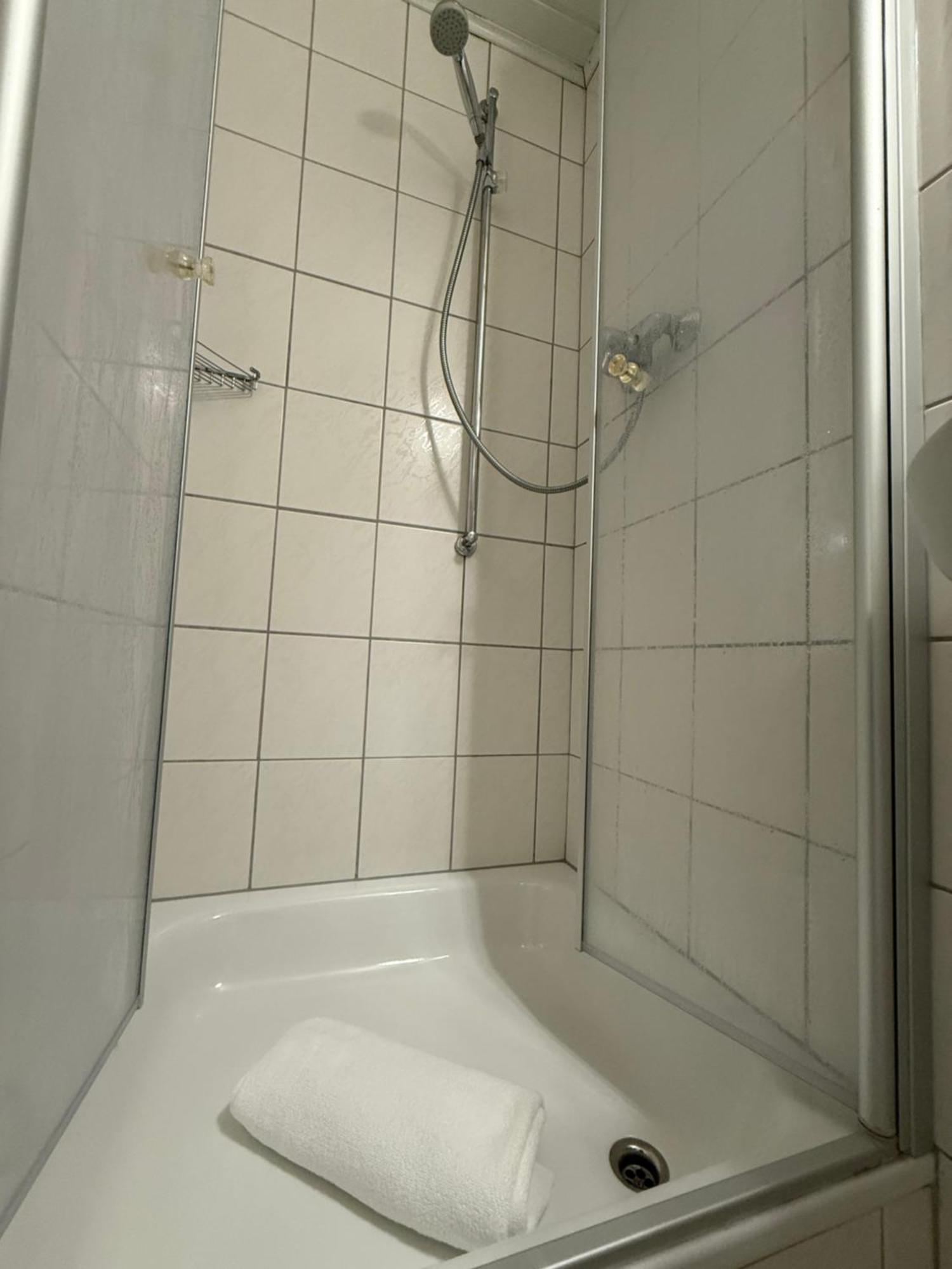 Hotel Weinhaus Hirschen Bruttig Habitación foto