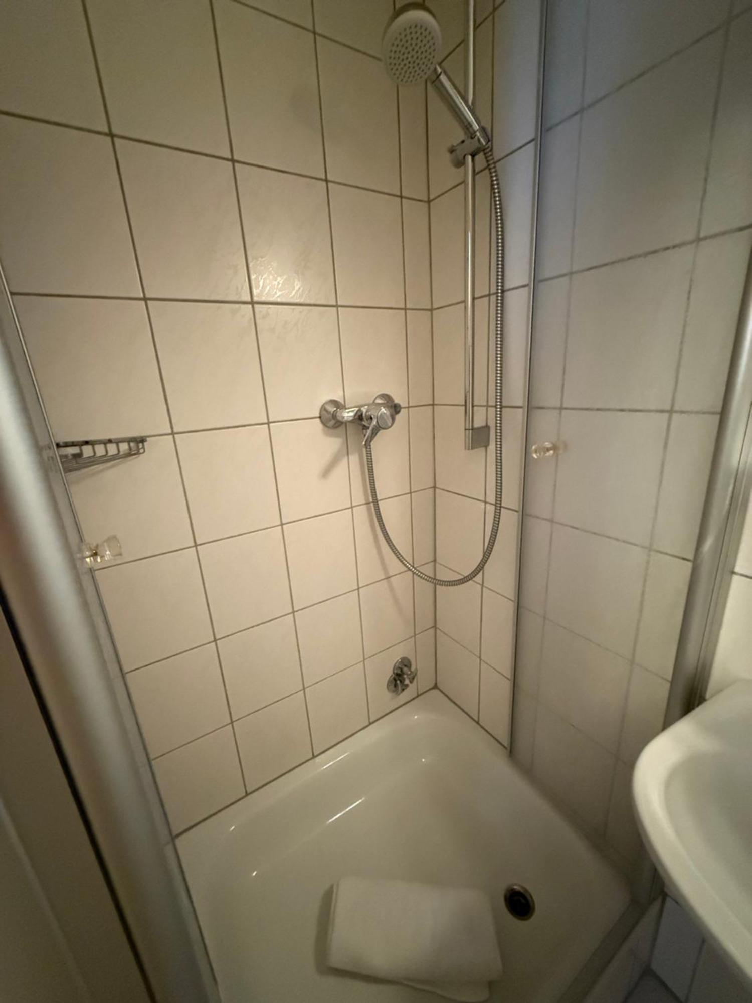 Hotel Weinhaus Hirschen Bruttig Habitación foto