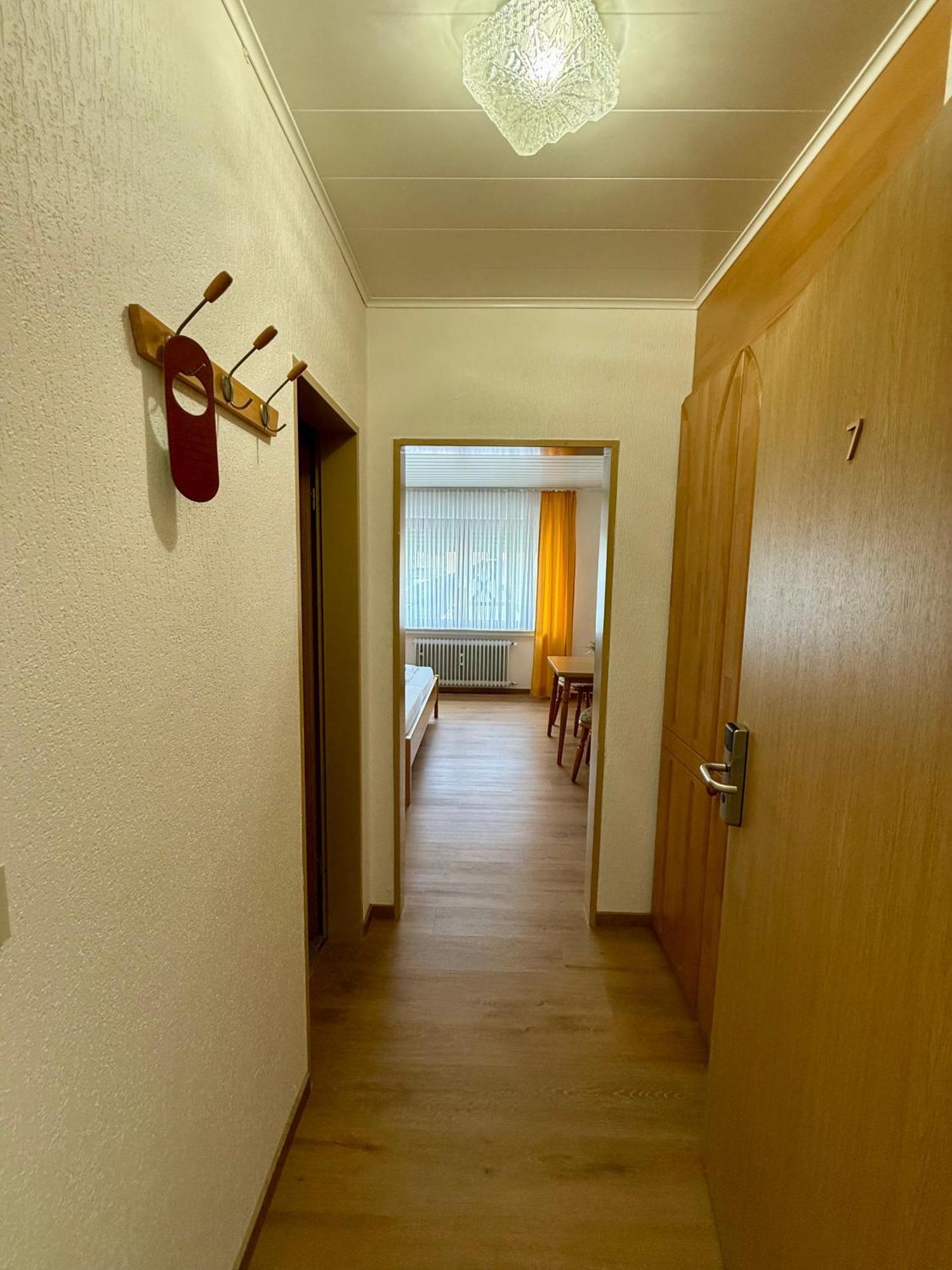 Hotel Weinhaus Hirschen Bruttig Exterior foto
